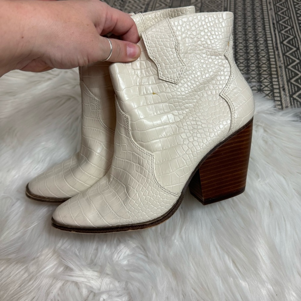 Chinese Laundry “Bonnie” booties - Beige - Size 8.5